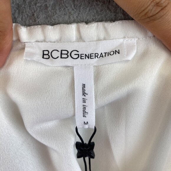 New BCBGeneration Women's Crochet Strap Open Back Short Sundress size M - Picture 4 of 14